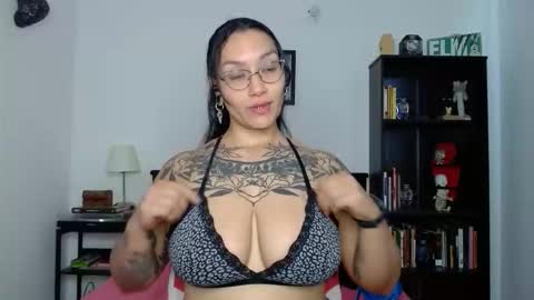 toothyy online show from May 5, 5:10 pm