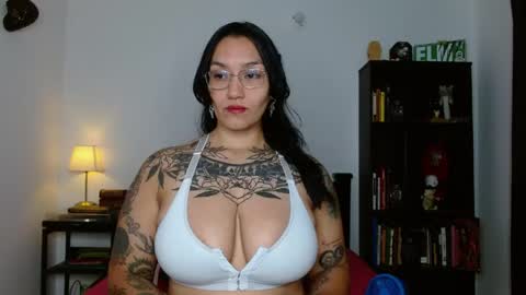 toothyy online show from June 6, 11:59 am