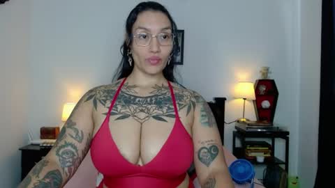 toothyy online show from July 4, 6:47 pm