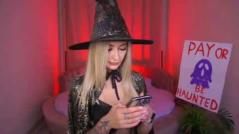 top_grace online show from October 31, 11:06 pm