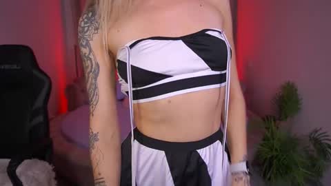 top_grace online show from November 4, 9:25 pm