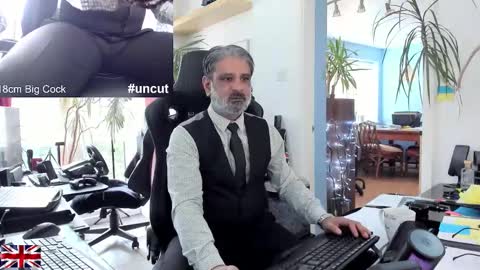 Snapshot of topalphaboss chatting on October 1, 2:01 pm topalphaboss online show from October 1, 2:01 pm