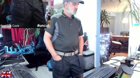 Snapshot of topalphaboss chatting on October 2, 6:15 pm topalphaboss online show from October 2, 6:15 pm