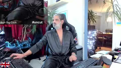 Snapshot of topalphaboss chatting on October 6, 7:00 pm topalphaboss online show from October 6, 7:00 pm