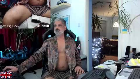 Snapshot of topalphaboss chatting on October 15, 7:14 pm topalphaboss online show from October 15, 7:14 pm