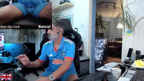 Snapshot of topalphaboss chatting on October 17, 5:26 pm topalphaboss online show from October 17, 5:26 pm