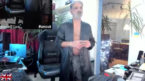 Snapshot of topalphaboss chatting on October 18, 10:10 pm topalphaboss online show from October 18, 10:10 pm