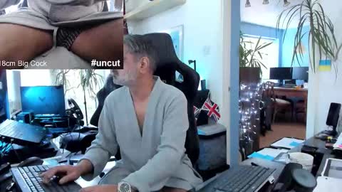 Snapshot of topalphaboss chatting on November 2, 11:23 am topalphaboss online show from November 2, 11:23 am