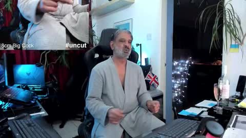 Snapshot of topalphaboss chatting on November 2, 11:29 pm topalphaboss online show from November 2, 11:29 pm