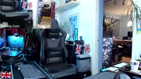 Snapshot of topalphaboss chatting on November 6, 5:36 pm topalphaboss online show from November 6, 5:36 pm