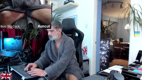 Snapshot of topalphaboss chatting on November 16, 4:45 pm topalphaboss online show from November 16, 4:45 pm