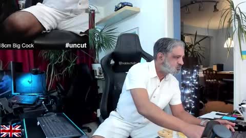 Snapshot of topalphaboss chatting on November 19, 8:53 pm topalphaboss online show from November 19, 8:53 pm