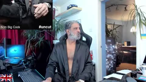 Snapshot of topalphaboss chatting on November 21, 8:07 pm topalphaboss online show from November 21, 8:07 pm