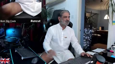 Snapshot of topalphaboss chatting on November 29, 12:57 am topalphaboss online show from November 29, 12:57 am