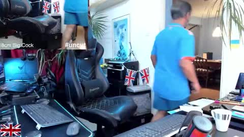 Snapshot of topalphaboss chatting on December 3, 4:49 pm topalphaboss online show from December 3, 4:49 pm