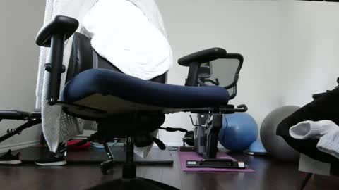 Top Floor Temptress online show from October 2, 3:30 pm