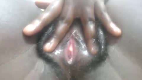 Snapshot of topgyal999 chatting on May 5, 10:18 pm topgyal999 online show from May 5, 10:18 pm