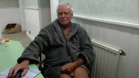 topsurgeon2025 online show from December 21, 1:24 am