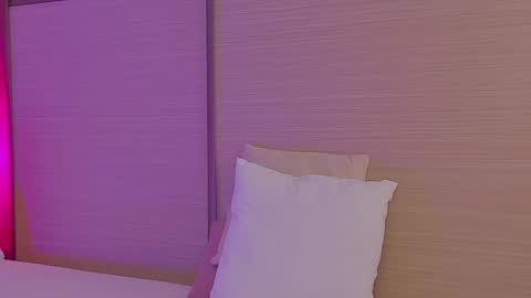 Snapshot of tori_the_witch chatting on January 23, 10:01 am Tori online show from January 23, 10:01 am