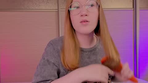 Snapshot of tori_the_witch chatting on January 25, 5:07 am Tori online show from January 25, 5:07 am