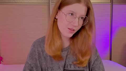 Snapshot of tori_the_witch chatting on February 1, 6:00 am Tori online show from February 1, 6:00 am