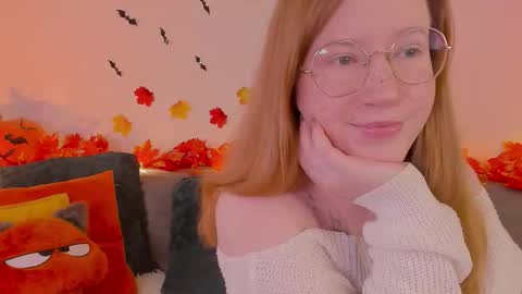 Snapshot of tori_the_witch chatting on November 10, 6:34 am Tori online show from November 10, 6:34 am