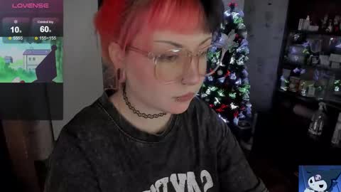 Snapshot of toriayun0 chatting on December 21, 9:55 pm your personal gothic girl check it online show from December 21, 9:55 pm