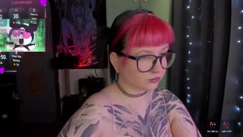 Snapshot of toriayun0 chatting on March 11, 11:00 pm your personal gothic girl check it online show from March 11, 11:00 pm