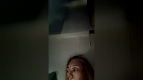 Snapshot of torn_alexis chatting on June 12, 12:53 am torn_alexis online show from June 12, 12:53 am
