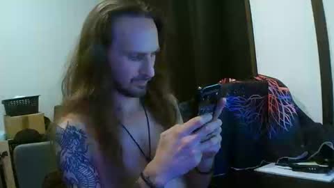 Snapshot of tornado2156 chatting on October 13, 12:21 am Tornado2156 online show from October 13, 12:21 am