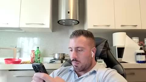 Snapshot of toro_arrapato chatting on May 19, 5:19 pm toro_arrapato online show from May 19, 5:19 pm