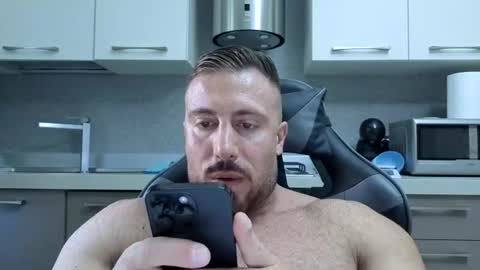 Snapshot of toro_arrapato chatting on June 13, 1:53 pm toro_arrapato online show from June 13, 1:53 pm