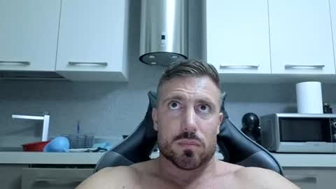 Snapshot of toro_arrapato chatting on June 14, 7:38 pm toro_arrapato online show from June 14, 7:38 pm