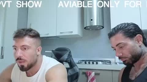 Snapshot of toro_arrapato chatting on July 2, 10:43 am toro_arrapato online show from July 2, 10:43 am