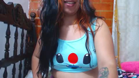 Snapshot of torres_karla chatting on February 25, 4:00 am karla online show from February 25, 4:00 am