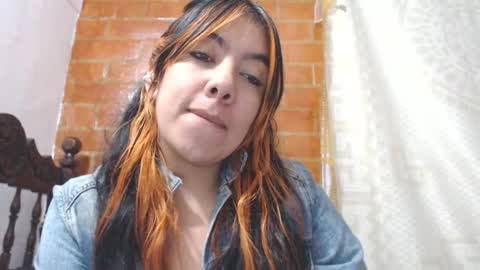 Snapshot of torres_karla chatting on March 1, 4:36 am karla online show from March 1, 4:36 am