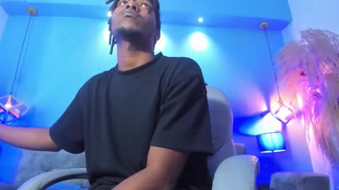 Snapshot of tory_bbc chatting on November 17, 8:03 pm Torybigdick online show from November 17, 8:03 pm