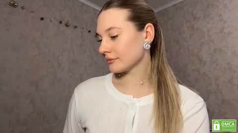 Anita online show from February 9, 10:08 am