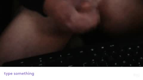 Snapshot of tosh987654321 chatting on December 15, 8:51 am tosh987654321 online show from December 15, 8:51 am