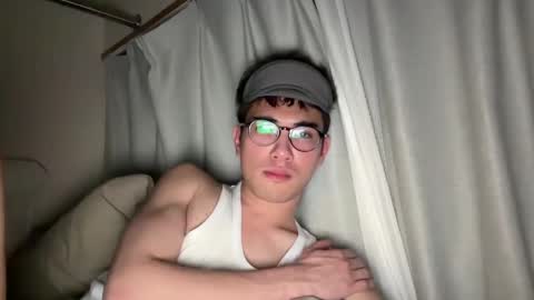 Snapshot of toshikaro0 chatting on February 16, 1:38 pm Karo online show from February 16, 1:38 pm