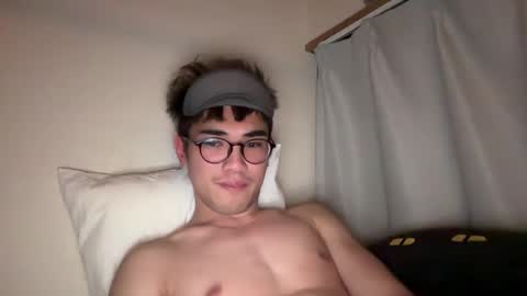 Snapshot of toshikaro0 chatting on February 26, 5:39 pm Karo online show from February 26, 5:39 pm