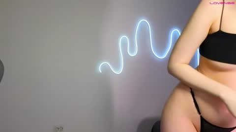 Toshi online show from November 20, 1:11 pm