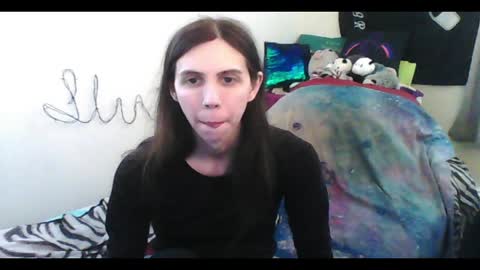 Snapshot of totalfuckingadorable chatting on May 10, 1:55 am Luna online show from May 10, 1:55 am