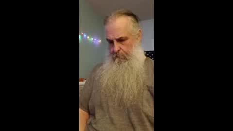 totallyawesome_65 online show from December 14, 12:27 am