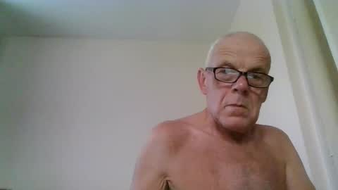 Snapshot of touche5656607203 chatting on March 6, 5:11 pm touche5656607203 online show from March 6, 5:11 pm