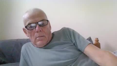 Snapshot of touche5656607203 chatting on October 22, 8:36 am touche5656607203 online show from October 22, 8:36 am