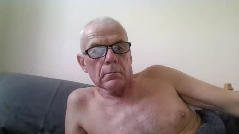 Snapshot of touche5656607203 chatting on October 26, 12:00 pm touche5656607203 online show from October 26, 12:00 pm