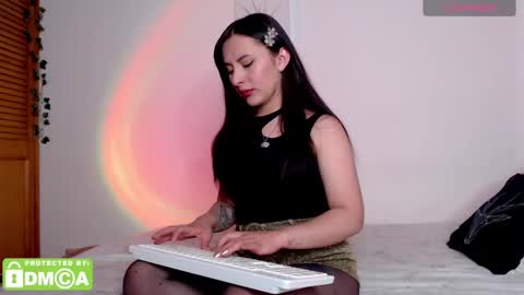 Snapshot of tough_love__ chatting on December 11, 3:47 pm Miss Camille online show from December 11, 3:47 pm