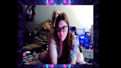 Toxiclove1311 online show from October 2, 1:45 am