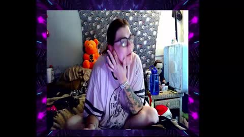 Toxiclove1311 online show from October 26, 10:15 pm